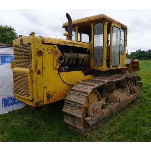 166 - International BTD20 crawler tractor. Rolls Royce 6 cylinder engine, cargo hoist, cable winch and anc... 