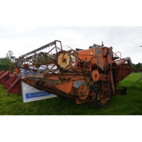 174 - Allis Chalmers Gleaner Super A combine