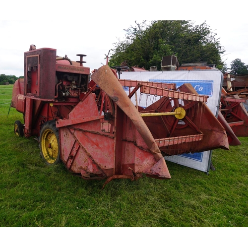 176 - Massey Ferguson 735 combine