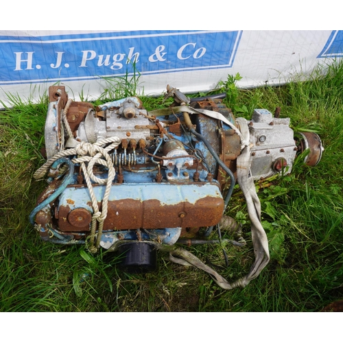 220 - Fordson 4 cylinder engine with Parsons reverse gear