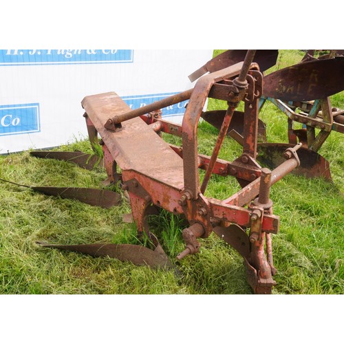 97 - David Brown 3 furrow plough