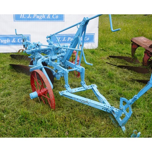 98 - Ransome No.15 RSLD 2 furrow plough