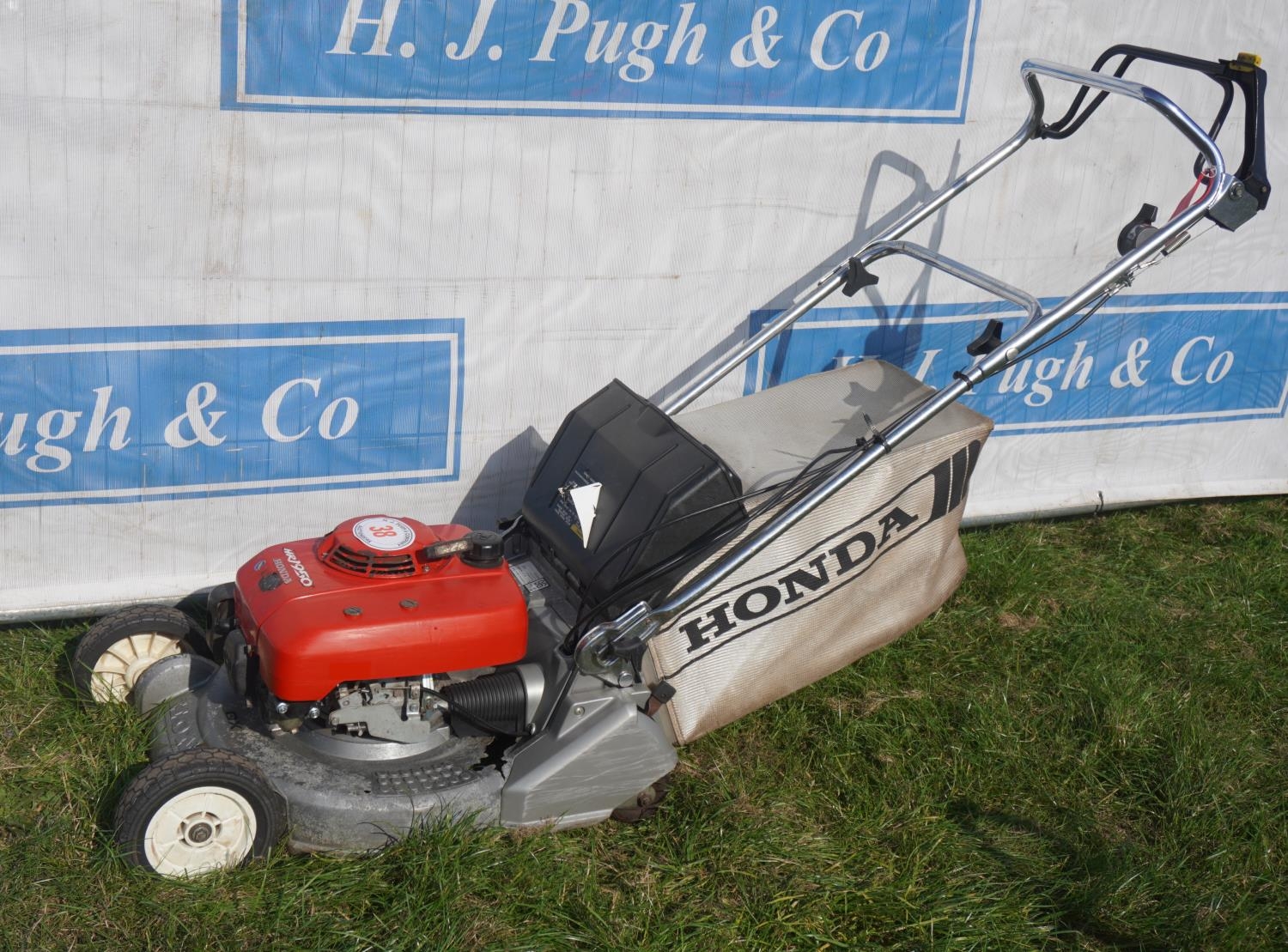 Honda HR1950 mower