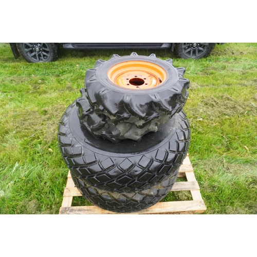 45 - Kuboto compact wheels, grass tyres 13.6-16, front 180.055-12