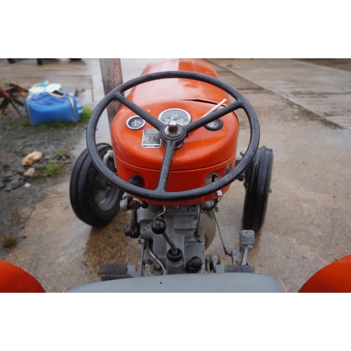 93 - Massey Ferguson 65 Mk2 Multi Power tractor, swinging drawbar, roll bar, trailer pipe, used on farm. ... 