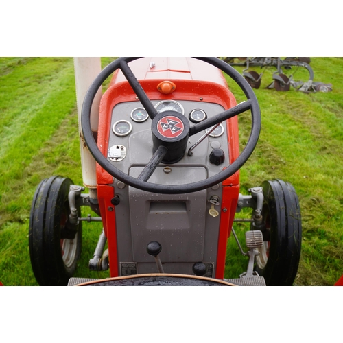 96 - Massey Ferguson 165 Multi Power tractor, good order, working on the farm, pick up hitch, early resto... 