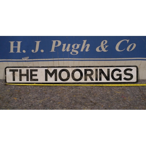 393 - Modern aluminium road sign - The Moorings 44 x 5