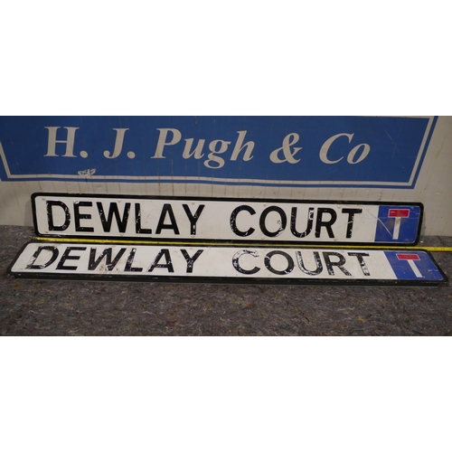 395 - 2 Modern aluminium road signs - Dewlay Court 50 x 5