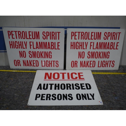 462 - 3 modern tin warning signs