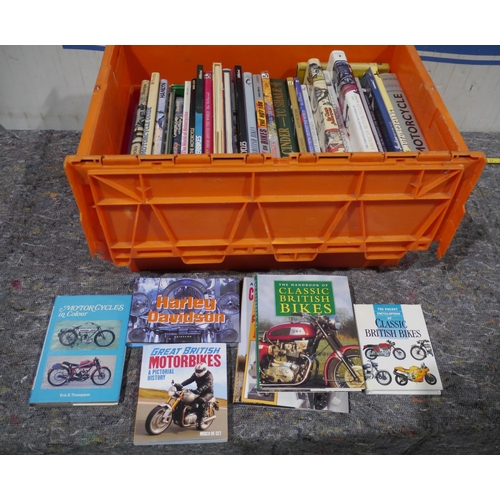 475 - Large quantity of assorted hardback motorcycle books