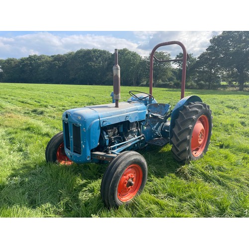 167 - Fordson Dexta tractor. 1962, In working order, good runner but needs renovation finishing.