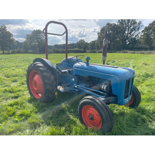 167 - Fordson Dexta tractor. 1962, In working order, good runner but needs renovation finishing.