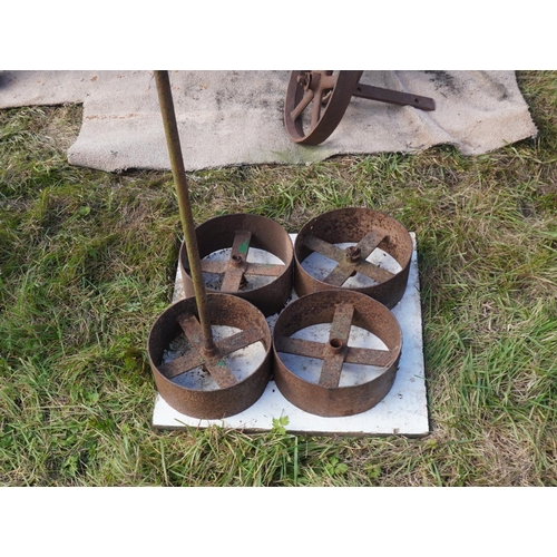 45 - 4 Cast iron wheels