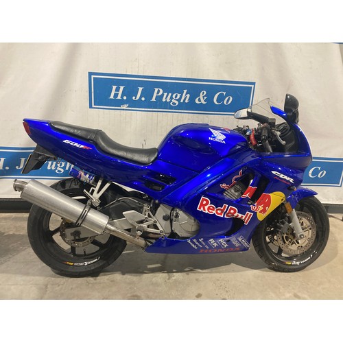 605 - Honda CBR 600F Fireblade motorcycle. This bike was a track bike overseas. It has been stood for many... 