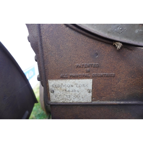 151 - Fordson N Irish tractor, runs and drives. SN. 754-184. No V5