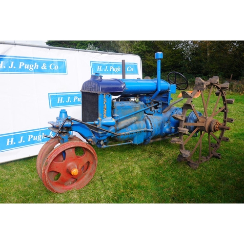 157 - Fordson N tractor. All round row crop tractor. Runs and drives.V5