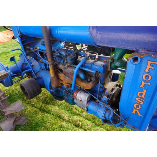 157 - Fordson N tractor. All round row crop tractor. Runs and drives.V5