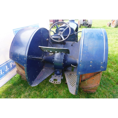 158 - Fordson water washer tractor. Runs and drives. No V5