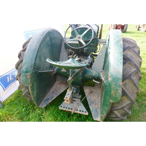 159 - Fordson N narrow wing tractor. Runs and drives. No V5