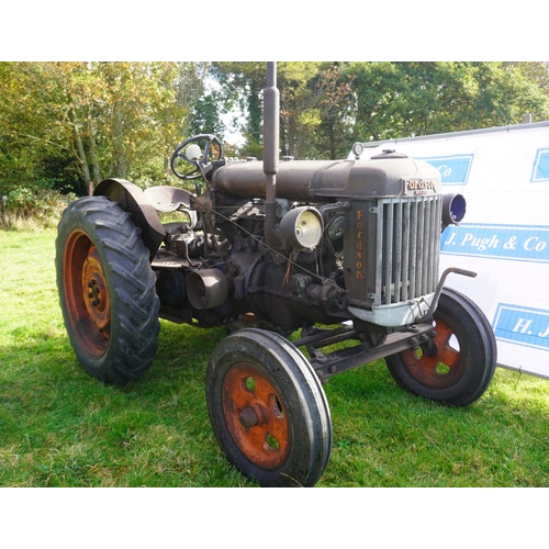 160 - Fordson E27N tractor. Complete with full electrics and hydraulics. Totally original barn find. Non r... 