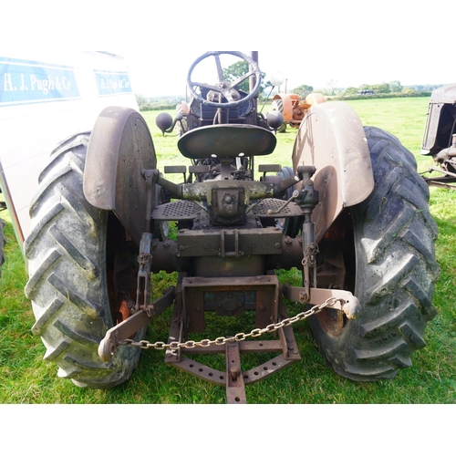 160 - Fordson E27N tractor. Complete with full electrics and hydraulics. Totally original barn find. Non r... 