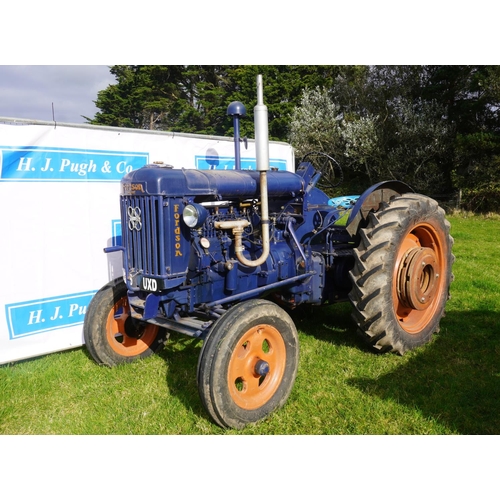 162 - Fordson E27N tractor. Runs and drives. High speed gearbox, new tyres, wheel weights and Pierce seat.... 