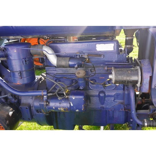 162 - Fordson E27N tractor. Runs and drives. High speed gearbox, new tyres, wheel weights and Pierce seat.... 