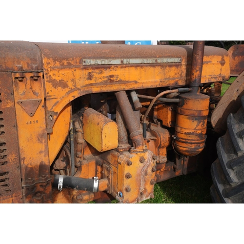 164 - Chamberlain 40K tractor. Petrol TVO tractor, Runs and drives. No V5