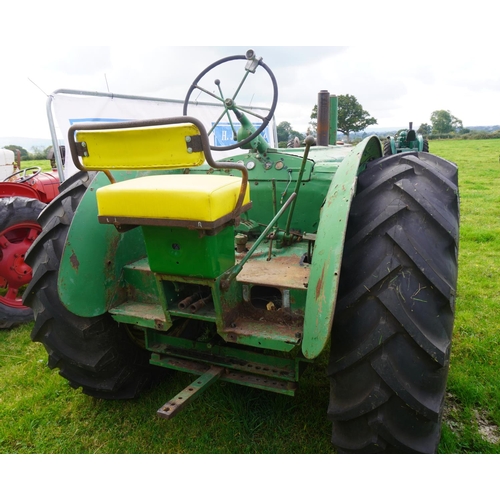 171 - John Deere Model R Diesel tractor. Runs and drives. New tyres. V5