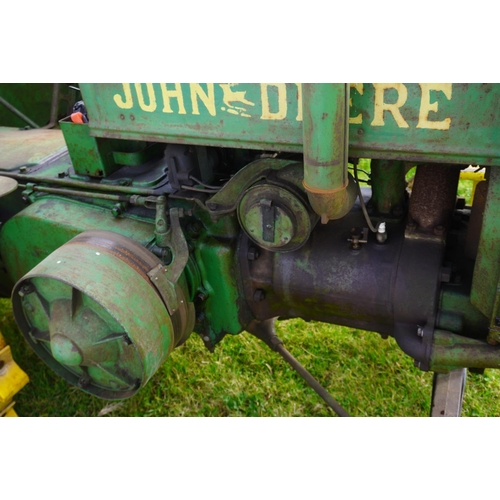 174 - John Deere D unstyled tractor. 1926. Runs and drives. Lovely tractor. SN. 76636