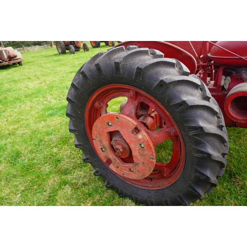 180 - McCormick Farmall H tractor. New tyres, wheel weights. Runs and drives. SN. 7BH 141 691. V5