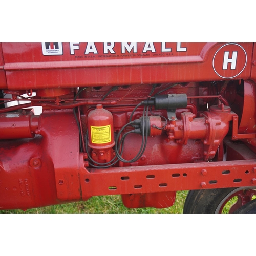 181 - Farmall H tractor. Fully restored. Wheels weights and electric start. Runs and drives. SN. FBH311345... 