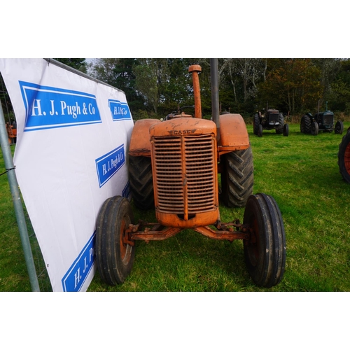 189 - Case LA tractor. Runs and drives. Older restoration.  SN. 5210343LA. No V5.