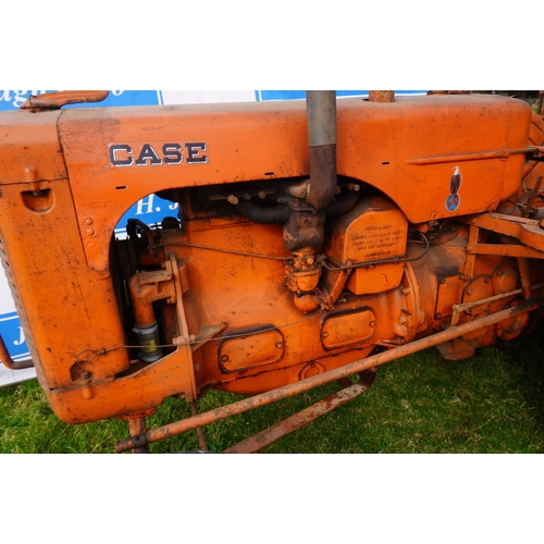 189 - Case LA tractor. Runs and drives. Older restoration.  SN. 5210343LA. No V5.