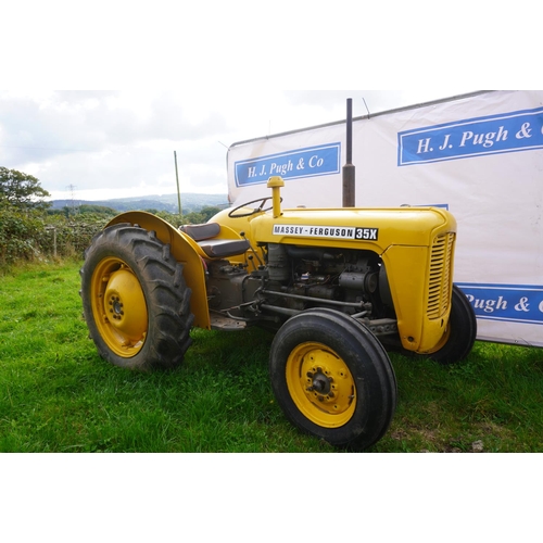 195 - Massey Ferguson 35X Industrial tractor. Runs and drives. SN. JNMY 385108. No V5.