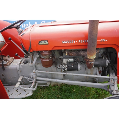 196 - Massey Ferguson 35 4 cylinder tractor. Runs and drives. Recently had fuel pump and injectors recondi... 