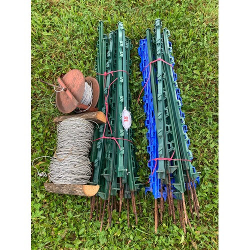 18 - Electric fence stakes, reels & wire