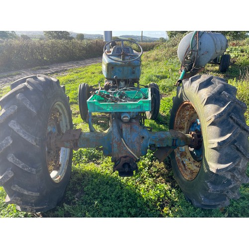 209 - Ford 3000 tractor. Restoration project