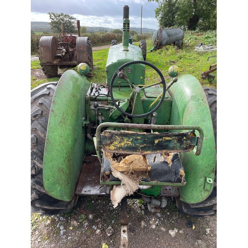 175 - John Deere AR styled tractor. Runs and drives