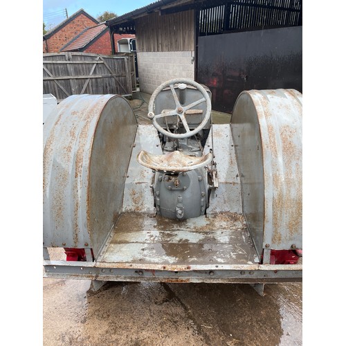 188 - Case L tractor on steel wheels. Runs and drives. Older restoration