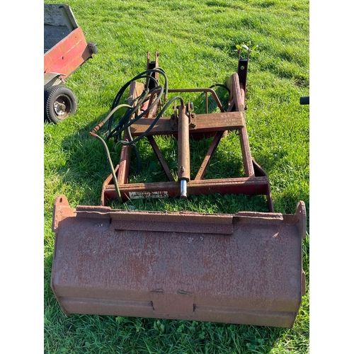 128 - Quicke loader and bucket possibly Leyland