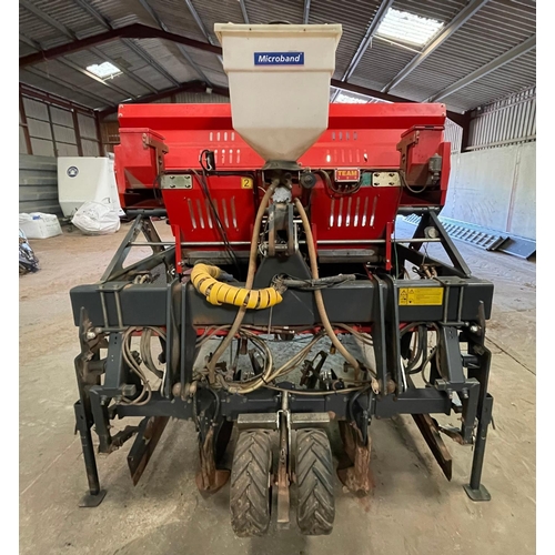 129 - 2016 Miedema MS2000 potato planter, powder applicator, Amistar liquid applicator and 4 applicator le... 