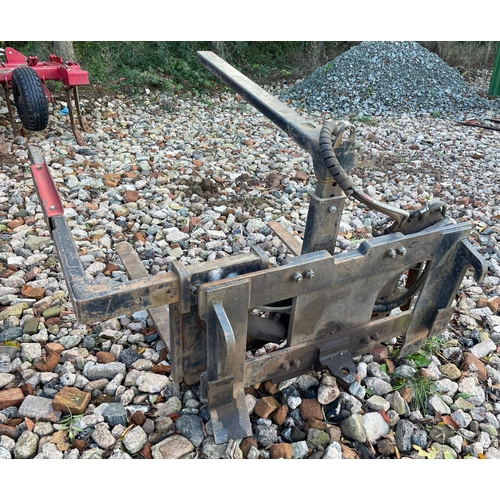 180 - Agriweld double ram box tipper, Merlo fittings. Must remain on site until the 3rd December.