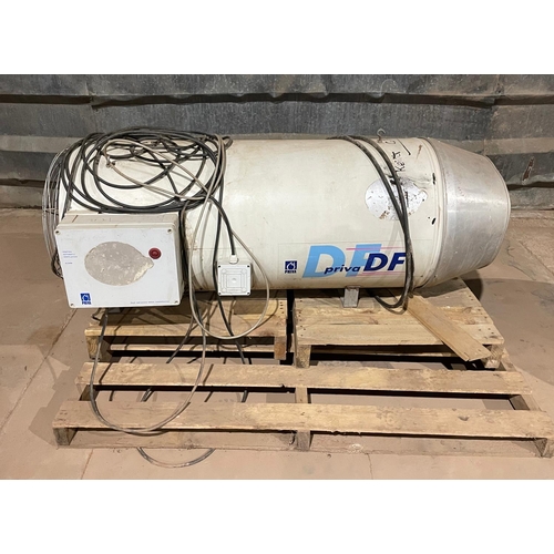 300 - Priva DFB10 93KW kerosene workshop heater