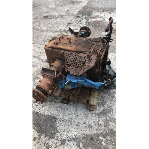 136 - Fordson E27N back end