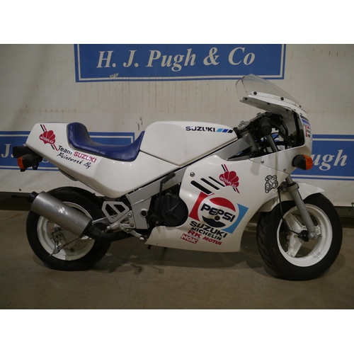 613 - 50cc childs motorbike with Suzuki logo, good compression. No docs