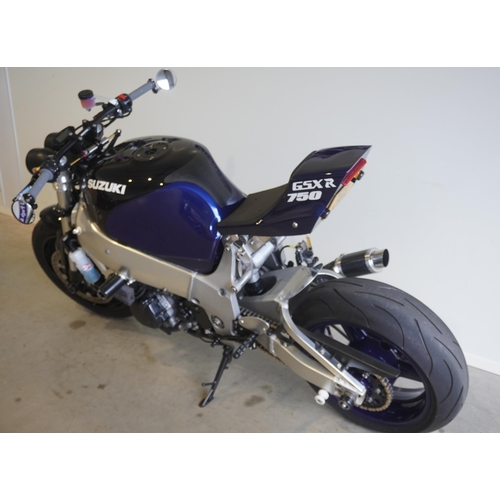 646 - Suzuki GSXR750ww Streetfighter motorcycle, 1998. MOT till 22.9.2022. Built in 2019 from nice origina... 