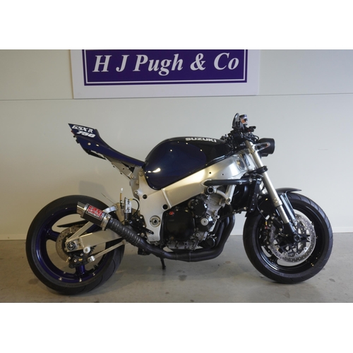 646 - Suzuki GSXR750ww Streetfighter motorcycle, 1998. MOT till 22.9.2022. Built in 2019 from nice origina... 