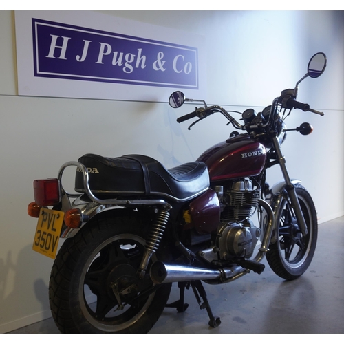 652 - Honda CM400T motorbike. 1979. 395cc. Runs and rides. Reg. PVL 350V. V5