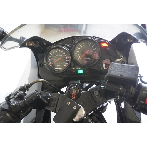 697 - Kawasaki GPZ500S. 499cc. 2000. Comes with MOT history and clean HPI report. MOT until 26/10/2022. Ru... 